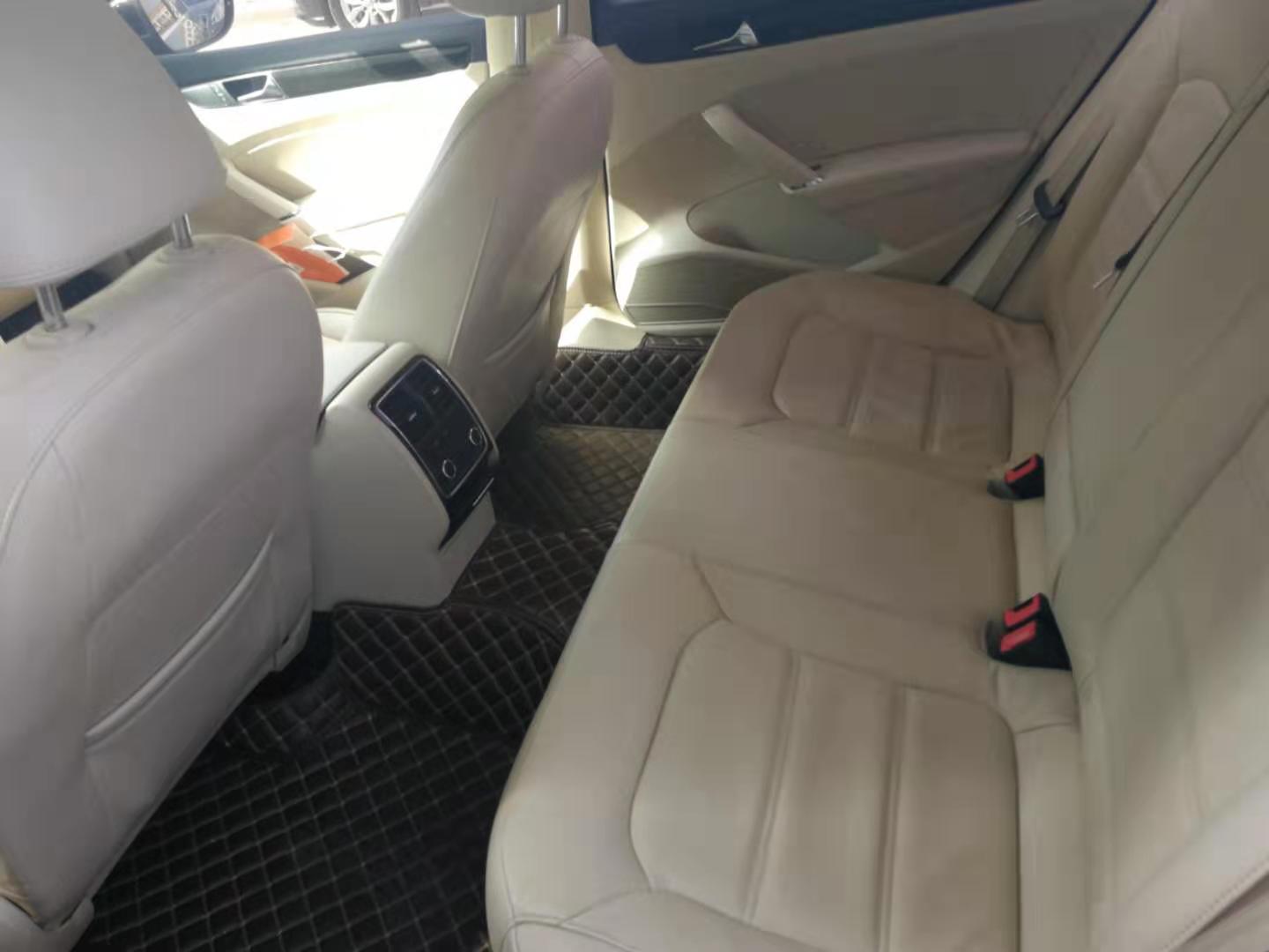 帕萨特 2014款 1.8TSI DSG 尊雅版（点击查看详情）